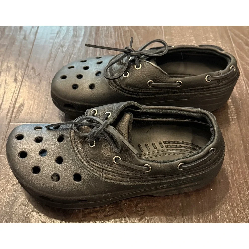 Crocs Islander Pit Crew M 8 W 10 Boat Shoes Black Leather Lace Up Clogs Preppy